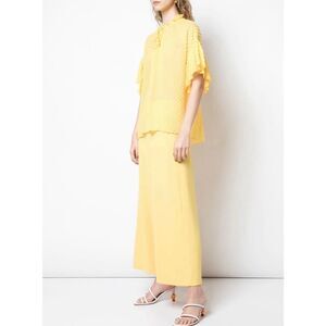 Alice + Olivia Julius Flutter Sleeve Blouse in Marigold Yellow Size L